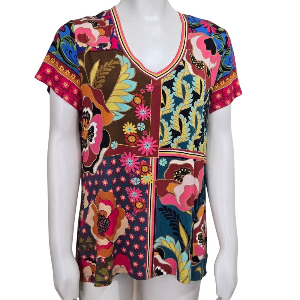 Johnny Was Janie Favorite Tee Womens Medium Floral Patchwork V-Neck top T14323-7